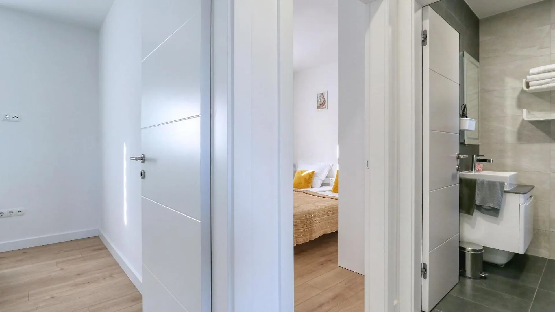 Apartment Wali Nin