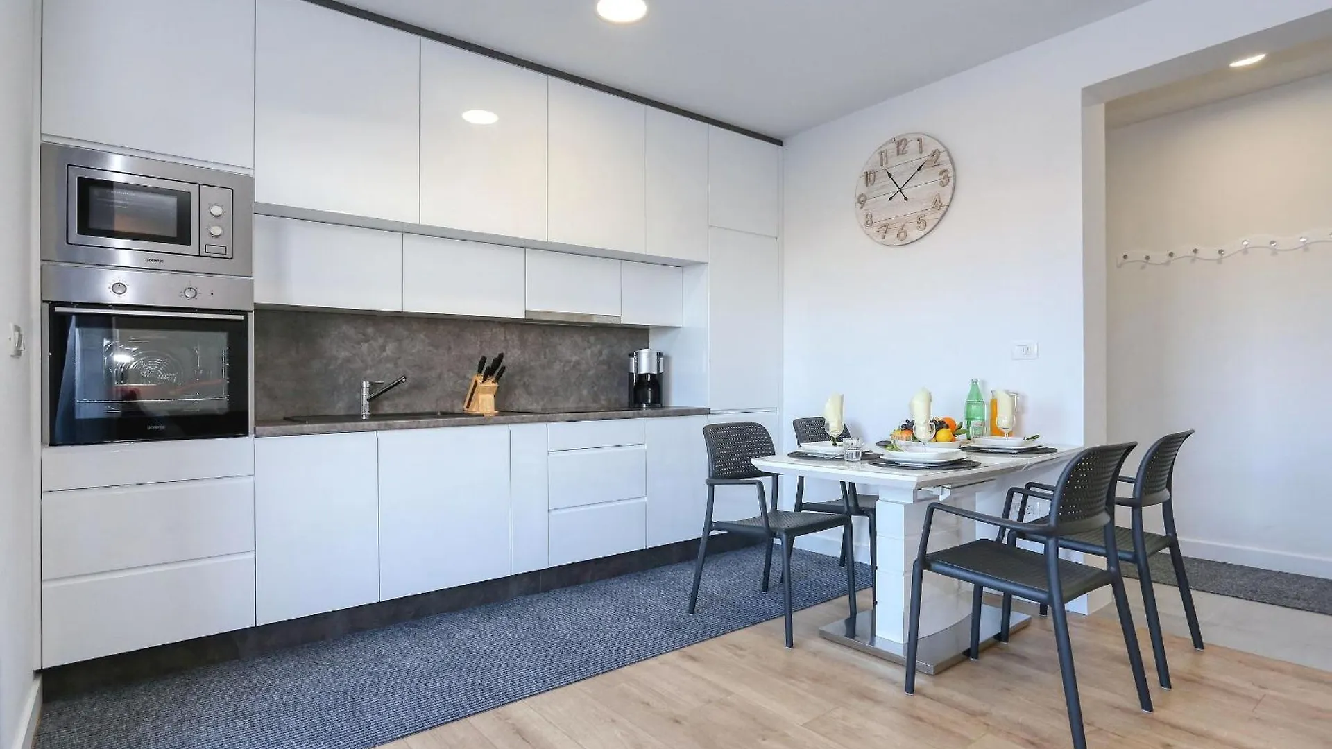 Apartment Wali Nin