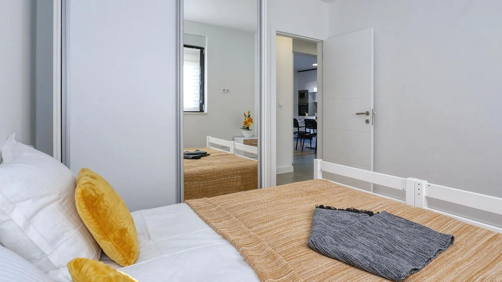 Apartment Wali Nin