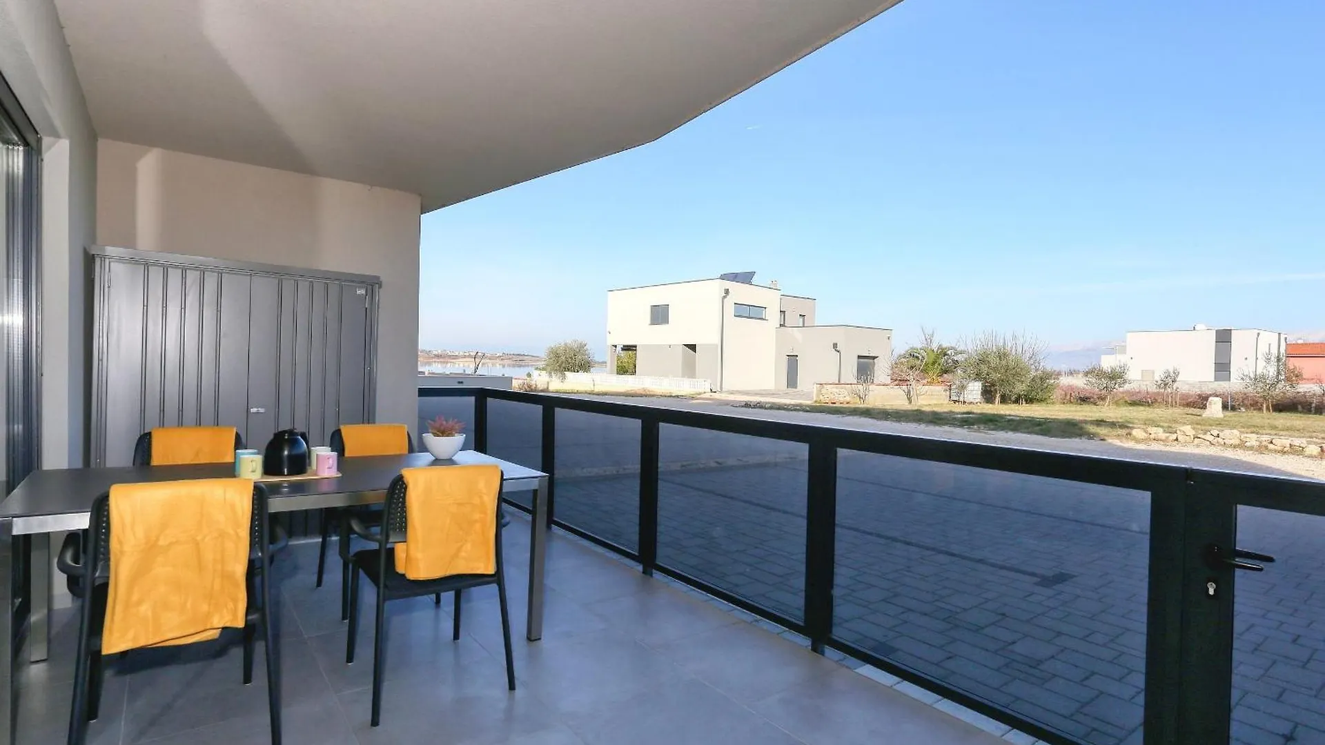 Apartment Wali Nin