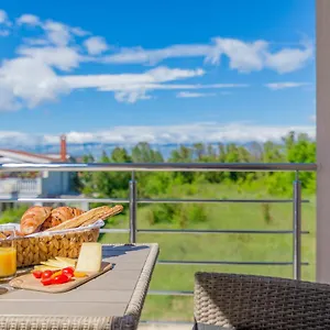 Enona Apartman